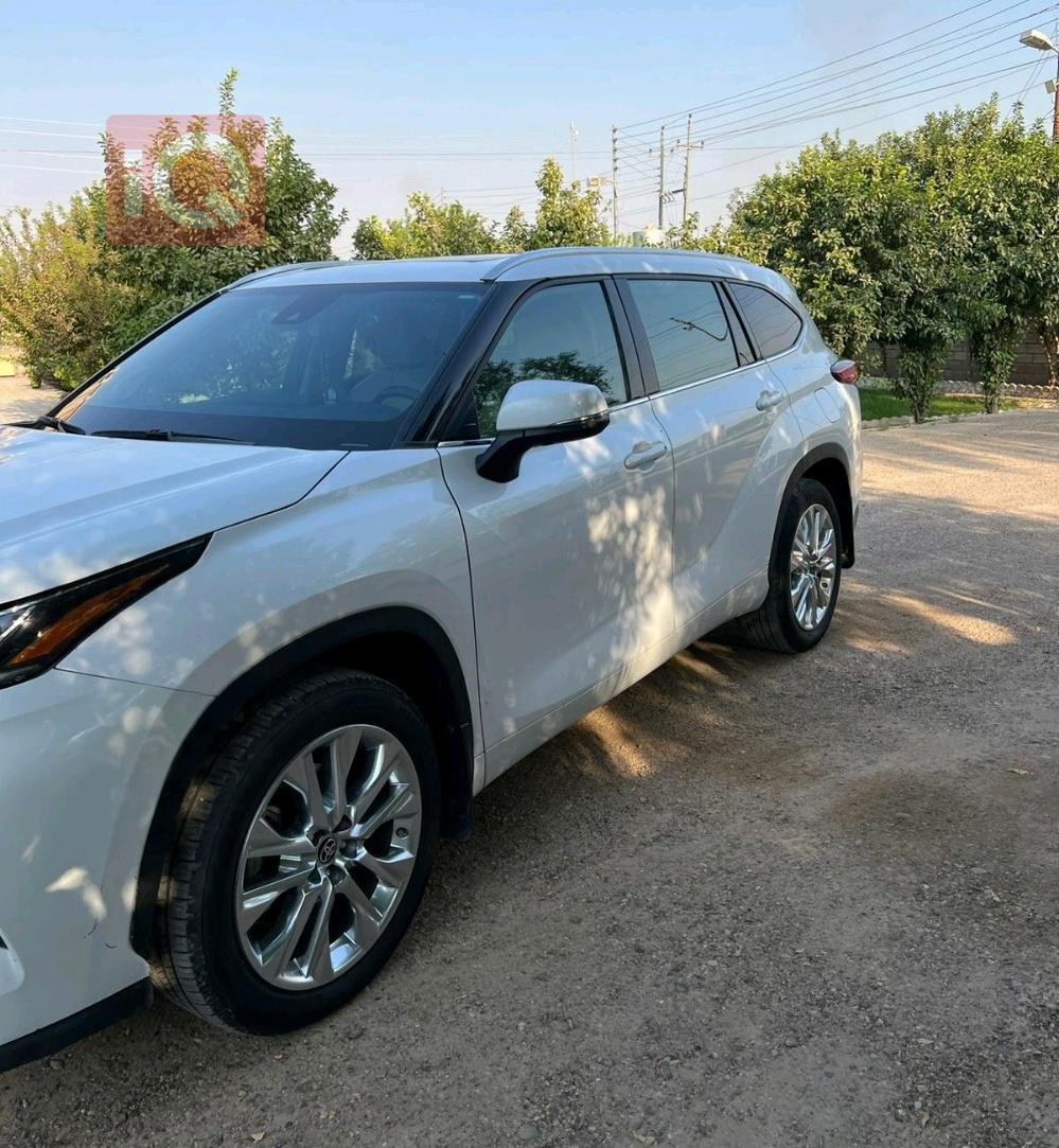 تۆیۆتا هایلاندەر